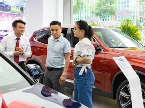 Trung bình người Việt mất bao lâu mới có thể mua được một chiếc ô tô?