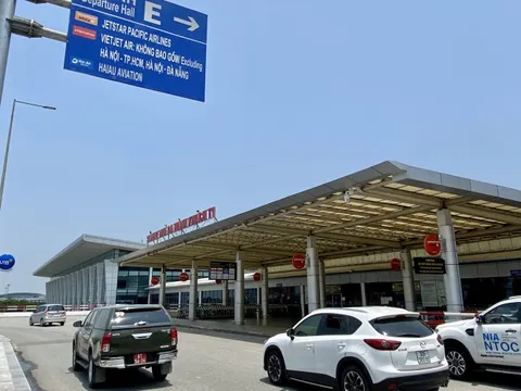 Từ 1/4, ô tô ra vào một loạt sân bay sẽ trả phí theo mức mới