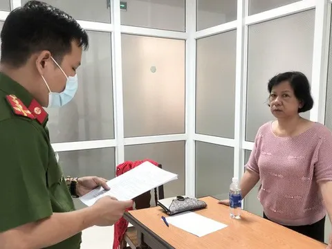 Hứa giúp vay 20 triệu USD để lừa tiền 'bôi trơn'