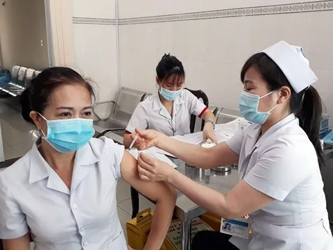 Gần 4.300 người thuộc nhóm nguy cơ cao chưa tiêm vắc-xin Covid-19