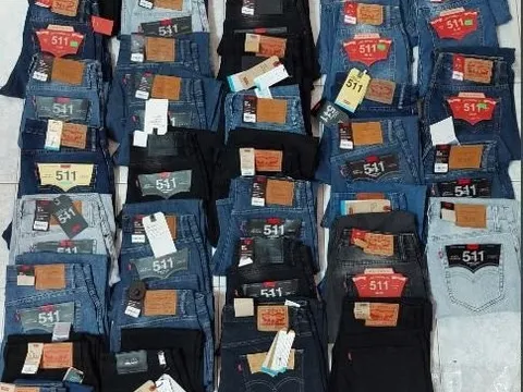 Long An: Tiêu hủy trên 200 sản phẩm giả mạo nhãn hiệu đã được bảo hộ