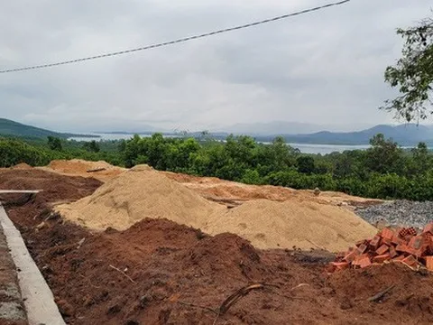 Xây nhà trái phép bị "tuýt còi", chủ nhiệm UBKT đòi kiểm tra nhà lãnh đạo UBND huyện