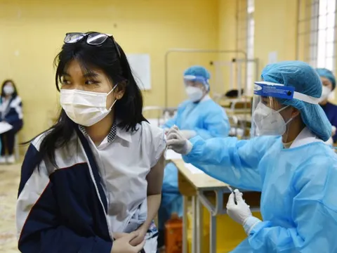 Thủ tướng yêu cầu trong Quý II hoàn thành tiêm vaccine COVID-19 cho trẻ em