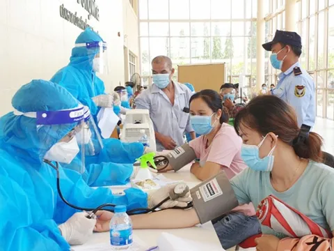 Đảm bảo an toàn cho nhân viên y tế trong phòng, chống dịch COVID-19