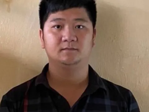 Tạm giữ kẻ tự xưng là công an, chặn xe người vi phạm giao thông thu tiền