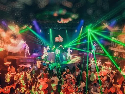 Từ 0h ngày 8/4, Hà Nội mở lại quán karaoke, massage, bar, trò chơi điện tử