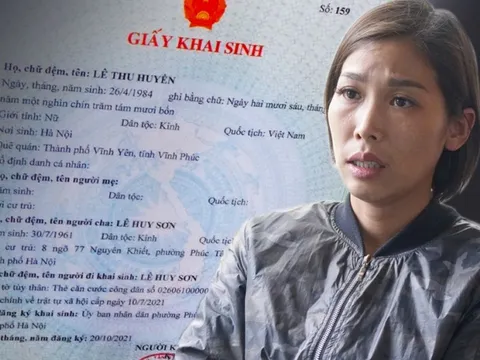 Nước mắt của người phụ nữ ở Hà Nội 37 năm mới được khai sinh