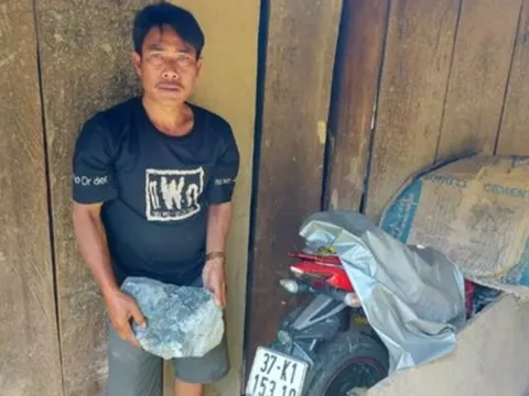 Nghệ An: Mỏ đá nổ mìn làm 2 người dân bị thương phải nhập viện cấp cứu