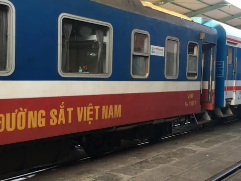 Lỗ gần 700 tỷ trong 2 năm Covid, Công ty Vận tải đường sắt Hà Nội (HRT) và Vận tải đường sắt Sài Gòn (SRT) sẽ được hợp nhất thành một