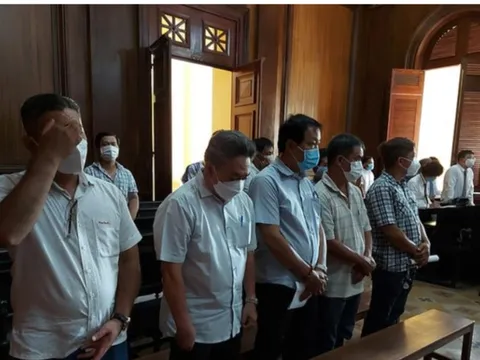 Đội phó hình sự mở sòng bạc ăn thua hơn trăm tỷ đồng