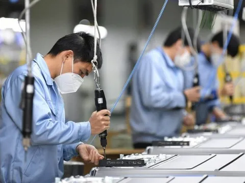 Đề xuất tăng lương tối lương tối thiểu vùng 6% từ 1/7