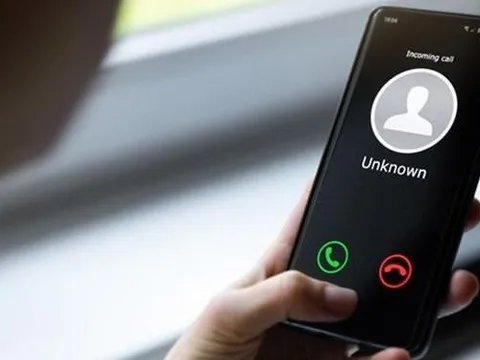 ‘Bốc hơi’ 300 triệu đồng trong tài khoản vì tải ứng dụng của đội trưởng hình sự rởm