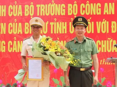 Đồng Nai: Trao quyết định thăng cấp cho Trung úy cứu 4 người đuối nước