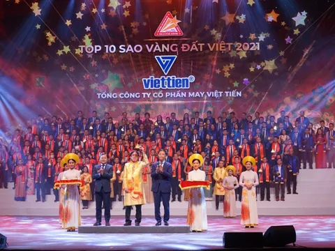 Việt Tiến được vinh danh Top 10 Thương hiệu Sao Vàng đất Việt 2021