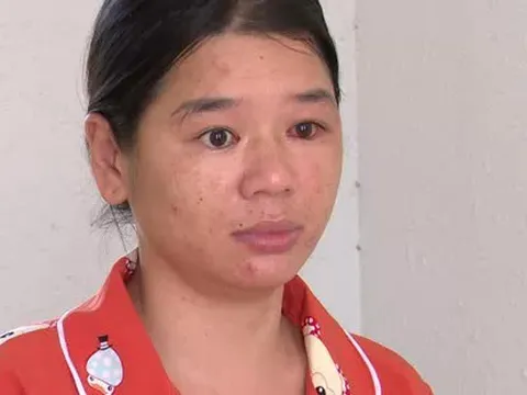 CLIP: Bắt giam người phụ nữ “ngáo đá” đập phá nhiều trụ ATM