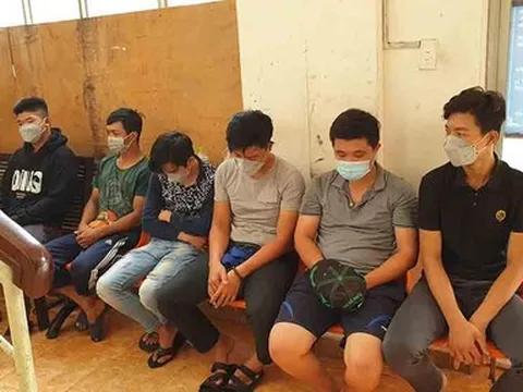 Điều tra nhóm mang danh "hiệp sĩ đường phố" chặn xe người dân