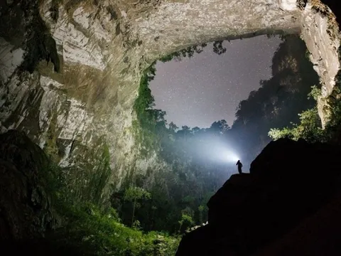 Chiêm ngưỡng kỳ quan hang động lớn nhất thế giới lên Google doodle