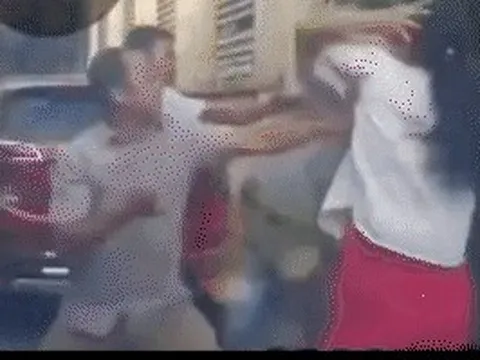 Vụ nhóm đàn ông đánh người phụ nữ: Tạm đình chỉ một đại úy