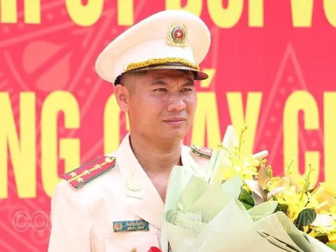 Đại úy cứu sống 4 người đuối nước được Chủ tịch nước tặng thưởng Huân chương Dũng cảm