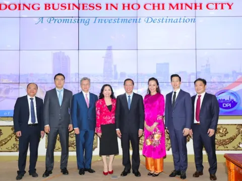 Tỷ phú HongKong Lý Gia Thành muốn đầu tư vào Tp.HCM, đặc biệt chú trọng mảng hạ tầng và logistics