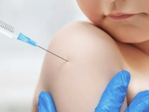 Chính phủ đồng ý tiếp nhận vaccine viện trợ cho trẻ từ 5 -12 tuổi