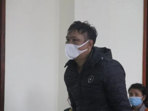 Nỗi đau đằng sau vụ cha bán con gái 13 tuổi sang Trung Quốc