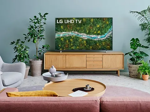 Loạt tivi giảm giá không thương tiếc, có mẫu mất hơn 80% giá trị