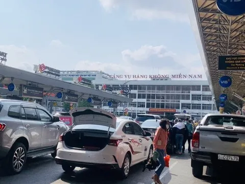 Cảng hàng không Tân Sơn Nhất đề nghị không để xảy ra chậm chuyến bay dịp 30/4 và 1/5