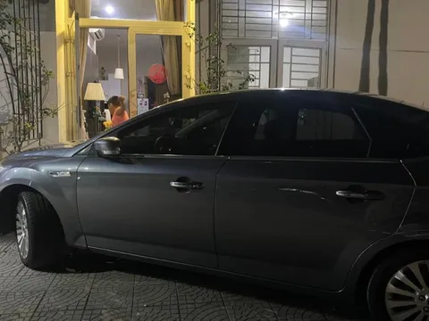 Phó trưởng phòng Sở Nội vụ đậu xe chắn cửa nhà dân, lớn tiếng đe doạ chủ nhà