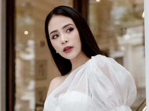 Bị nói "bịp" khi khoe nhẫn kim cương 1,3 tỷ: Ca nương Kiều Anh đáp trả