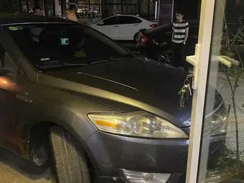 Diễn biến mới nhất vụ phó phòng Sở Nội vụ Thừa Thiên - Huế thách thức người dân