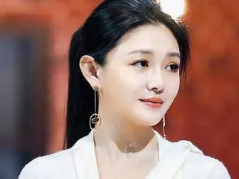 Từ Hy Viên lần đầu tiên lộ diện bên chồng mới