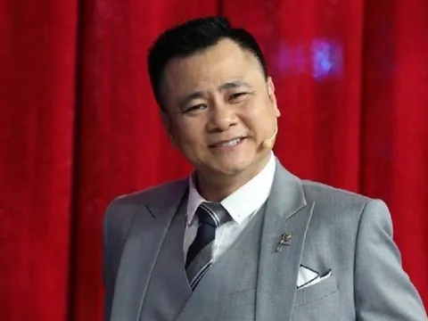 Điều ít ai biết về Tự Long: Từng làm phụ hồ, 2 lần đò mới viên mãn