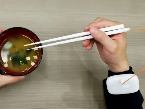 Nhật Bản sáng chế đũa 'thần kỳ' cực tốt cho sức khỏe, giúp đẩy lùi hàng loạt bệnh