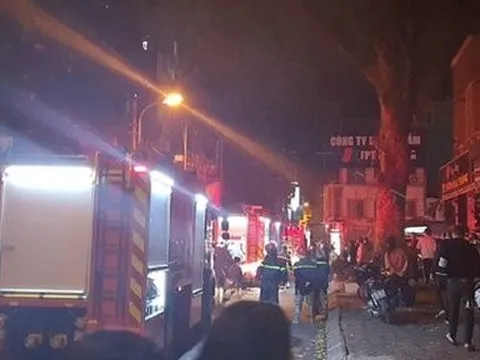 Cháy lớn lúc rạng sáng ở Hà Nội, 5 người trong một gia đình tử vong