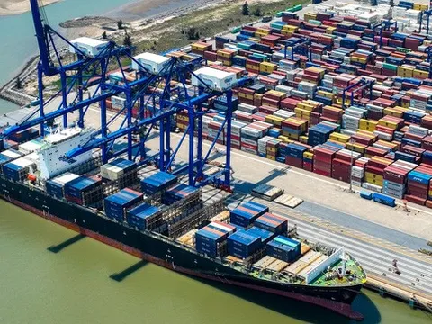 Làng chài nghèo ở VN lột xác với nhiều "siêu" công trình, nhà máy ô tô lớn thứ 3 thế giới