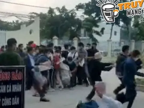 Chuyện khó tin ở Bình Phước: Hàng trăm người chen lấn, té ngã để được làm sổ đỏ