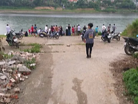 Thêm 2 cháu bé đuối nước tử vong, mất tích trên sông Mã