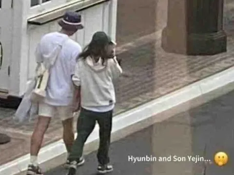 Ảnh Hyun Bin và Son Ye Jin tình tứ bên trời Tây gây “bão” mạng
