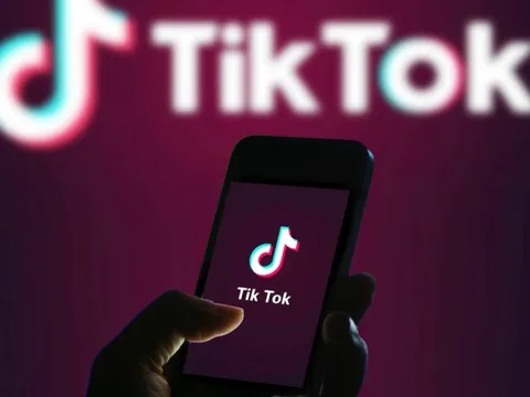Sự vươn lên mạnh mẽ của Tiktok: mỗi tháng “ngốn” trung bình 26 tiếng của người dùng, bỏ xa Facebook, Instagram