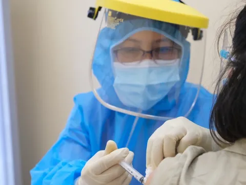 Bộ Y tế khẩn trương rà soát, đáp ứng nhu cầu vaccine phòng COVID-19