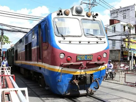 Đường sắt "siết" quy định an toàn dịp 30/4 - 1/5