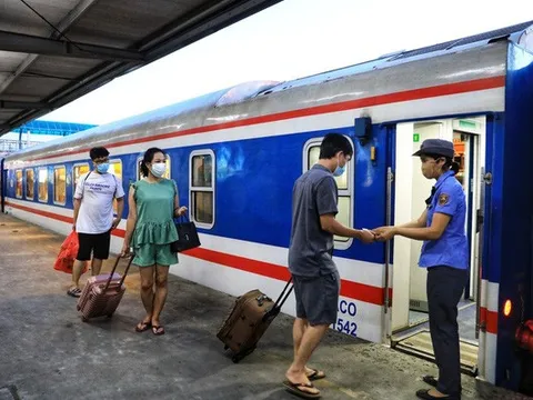 Đường sắt mở bán vé tàu cao điểm vận tải hè từ 25/4