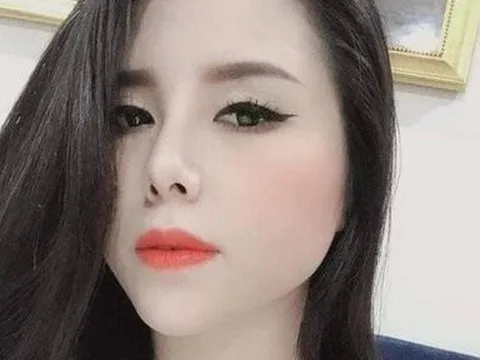 Bắt hotgirl livestream bán "nước nho ma túy"