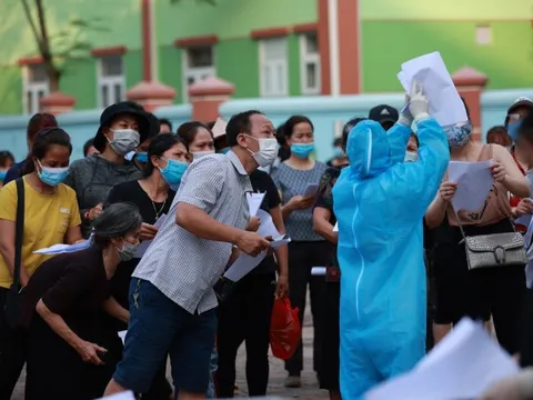 Ngày 24/4, cả nước ghi nhận gần 9.000 ca COVID-19, giảm 1.553 ca so với hôm qua