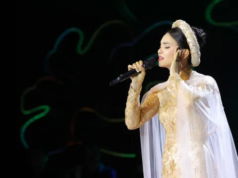 Phạm Phương Thảo và 90 phút thăng hoa trong "Con đường âm nhạc"