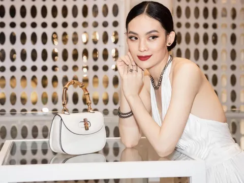 Sang Lê khoe vóc dáng mảnh mai, gợi cảm