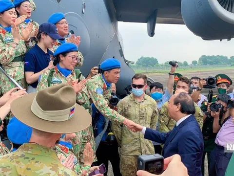 Chủ tịch nước giao nhiệm vụ cho lực lượng lên đường giữ gìn hoà bình