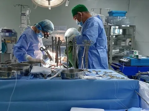 Kích hoạt báo động đỏ cứu bệnh nhân hẹp khít van động mạch chủ