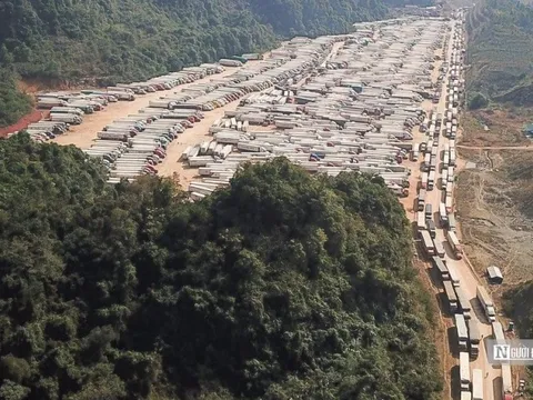 Dừng khai báo y tế với người nhập cảnh tại cửa khẩu